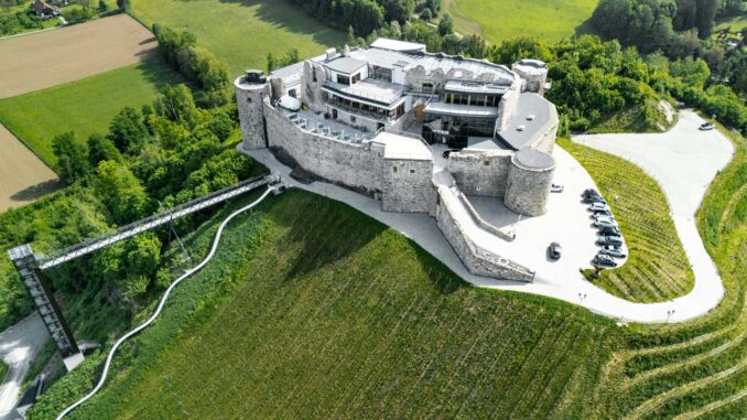 Burg Taggenbrunn in St. Veit an der Glan, Kärnten - © Matic Kremzar